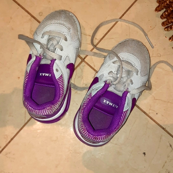 Nike Kids Sneakers White and Purple - Picture 1 of 4